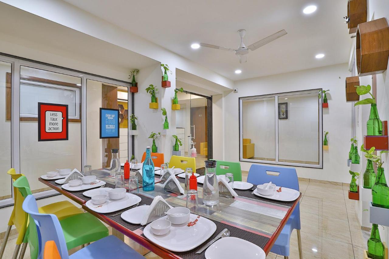 אחמדאבאד Leo Hotel מראה חיצוני תמונה